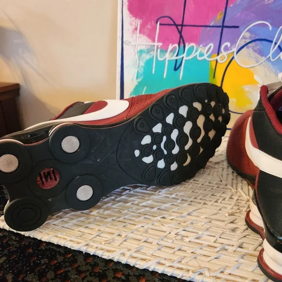 Nike Shox Men's Black and Burgundy Athletic Shoes - Picture 3 of 3